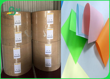 Szerokość 61 × 86 cm Czuć się dobrze Jasne kolory 80 g / m2 Kolorowy papier Offfset w rolce
