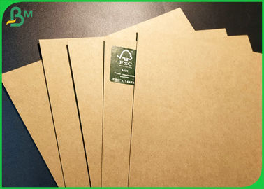 wysoka sztywność Brązowy papier siarczanowy o gramaturze 126 g / m2 do produkcji pudełek do pakowania