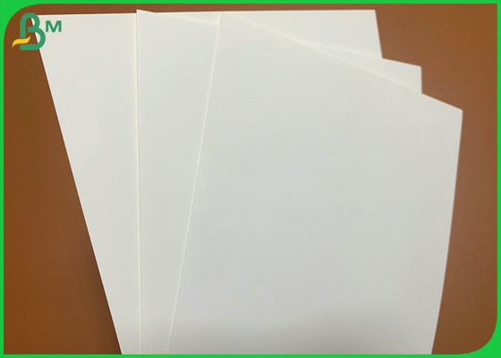 Biała tablica FBB o gramaturze 325 g / m2 i gramaturze 350 g / m2 na arkusz do pakowania