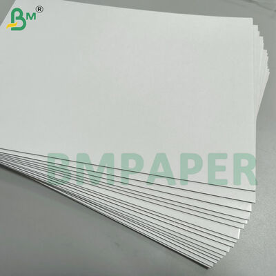 Tektura dwustronnie powlekana o grubości 1 mm z jedną stroną powlekaną białą glinką do luksusowych opakowań