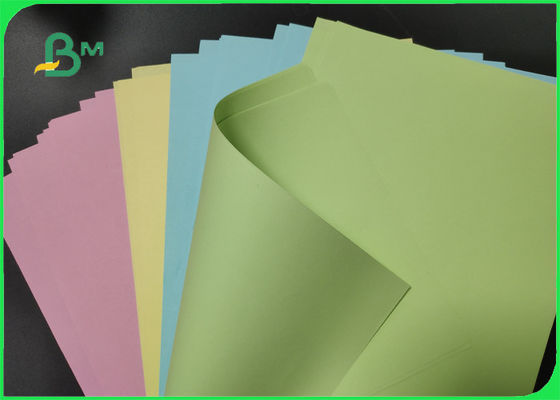 Arkusz papieru do drukowania offsetowego w kolorze o gramaturze 110 g / m2 do dobrego drukowania