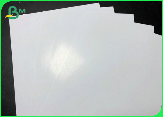 Dwustronnie powlekany papier do druku cyfrowego Biały błyszczący papier Rolki 170 g / m2, 220 g / m2
