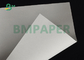 Rolka papieru gazetowego o gramaturze 45 g / m2 do drukowania zeszytów 781 mm bez nadruku