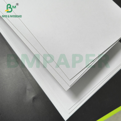 00,8 mm 1,0 mm pokryte dwustronnie białym kartonem 850 x 600 mm