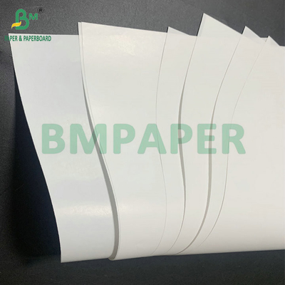 60 gm 65 gm Papier błyszczący pokryty światłem do pakowania prezentów