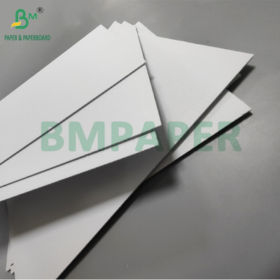 Biały 3-warstwowy papier falisty do wkładek do pudełek z perfumami E F Flut 70 x 100 cm