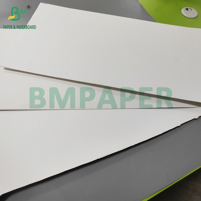 120+120+120g białych kartonów falistych do wkładek kosmetycznych 30" x 40"