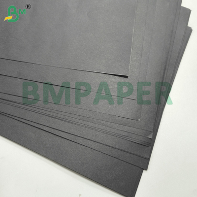 75gsm Czarne kolorowe papier pakowy Kraft Gładka matowa powierzchnia