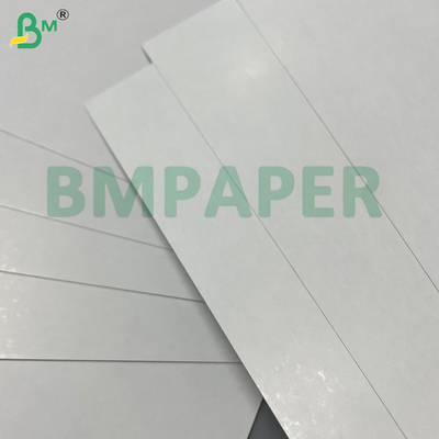 300gsm 320gsm 50*70cm Wysoka - Sztywność Dwustronnie Powlekany Połyskiem Czarny / Niebieski Rdzeń Papier do Kart do Gry