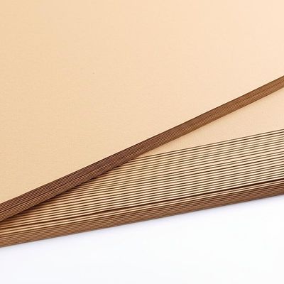 60gsm 70gsm Arkusze papieru Kraft brązowego o wysokiej wytrzymałości z pulpy z recyklingu