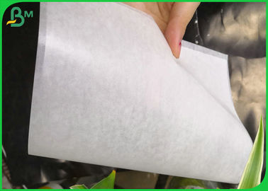 Papier warstwowy powlekany błyszczący FDA o gramaturze 22 g / m2, 30 g / m2 i gramaturze 35 g / m2 do pakowania