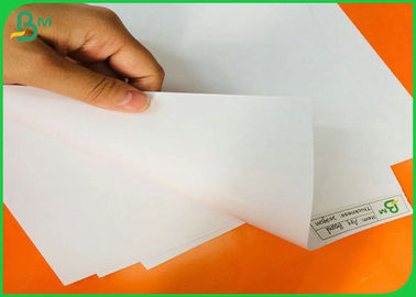 150 gm 200 gm Biały kolor błyszczący powlekany papier do produkcji papieru do pakowania prezentów