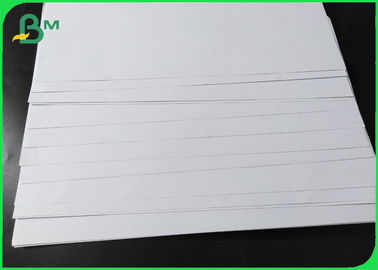 Bez drewna, niepowlekany papier 20lb, papierowe rolki o wysokiej białości 110%
