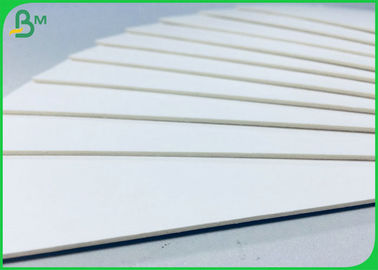 100% czystej celulozy 1,8 mm białej papieru absorbującego do produkcji podłogi