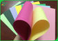 Zatwierdzony przez FSC arkusz kolorowego papieru o gramaturze 230 g / m2 i gramaturze 250 g / m2 ze stabilnym nadrukiem w kolorze