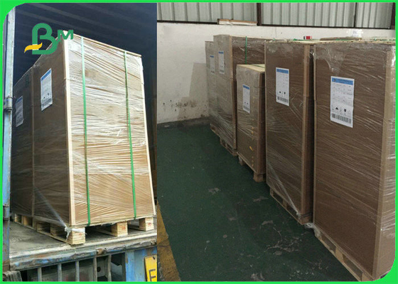 110 - 220 gm Powtarzalny karton Kraft Liner do opakowania 65 * 86cm