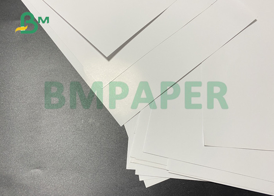 130 g / m2 140 g / m2 Virgin Wood Pulp Couche Paper do broszury 102 * 70 cm
